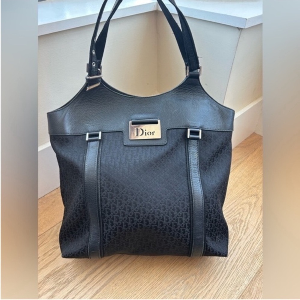 Dior🖤 trotter street chic tote black